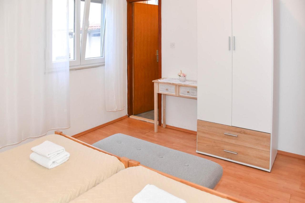 Apartment Tara 比奥格勒·纳·莫鲁 外观 照片